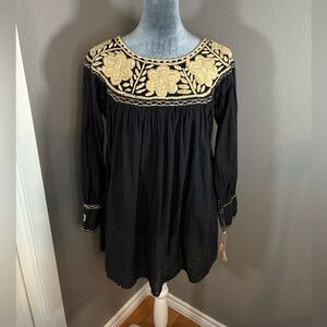 Nativa Boho Embroidered Peasant Top Size M